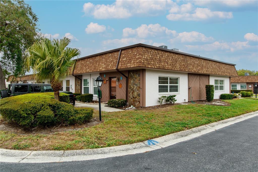 Picture of 6188 Chesham Drive Unit 5, New Port Richey, FL 34653