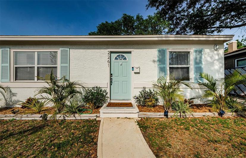 Picture of 2261 Queen Street S, St Petersburg FL 33712