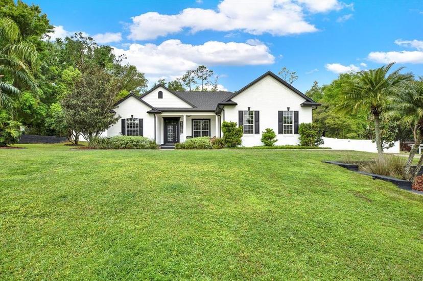Picture of 9851 Pine Leaf Lane, Dade City FL 33525