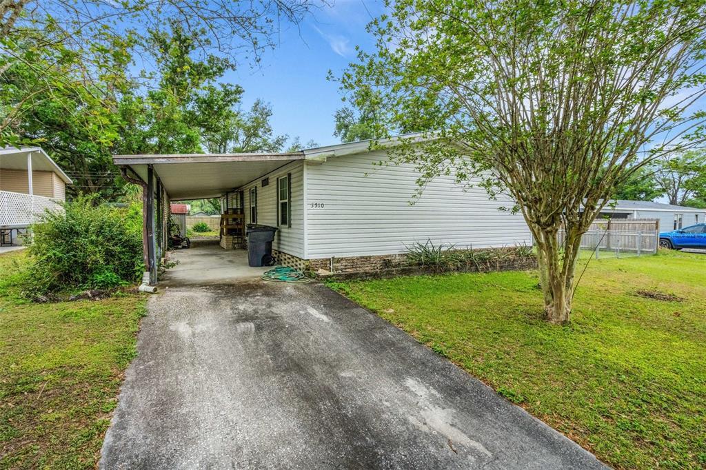 Picture of 3510 Sutton Hills Drive N, Lakeland, FL 33810
