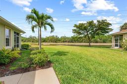 Picture of 371 Capulet Drive, Venice, FL 34292