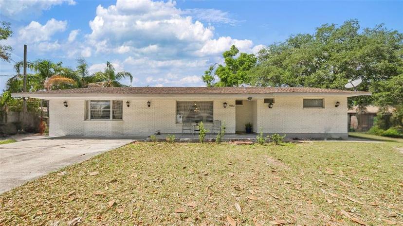 Picture of 904 Woodland Drive, Seffner FL 33584