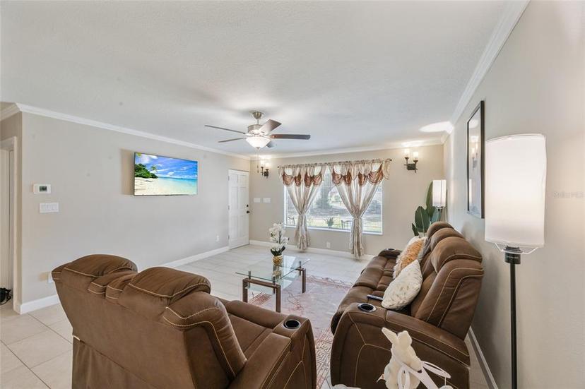 Picture of 904 Woodland Drive, Seffner FL 33584