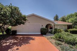 Picture of 10 Crescent Court S, Palm Coast, FL 32137