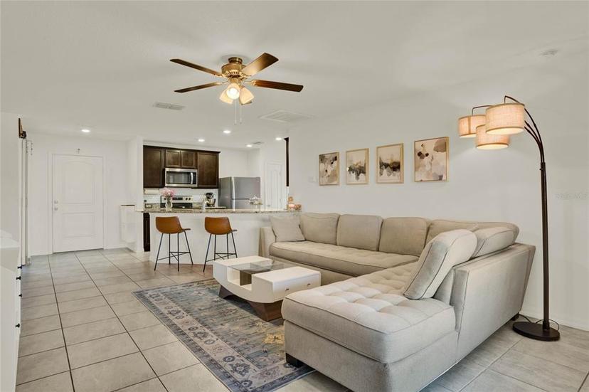 Picture of 1579 Swan Lake Circle, Dundee FL 33838
