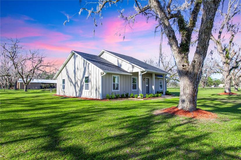 Picture of 11566 SW County Road 18, Hampton FL 32044