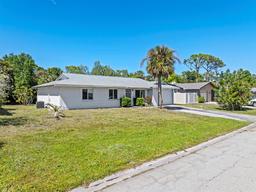 Picture of 1397 Torreya Circle, North Fort Myers, FL 33917