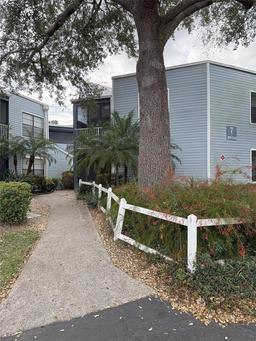 Picture of 3592 Southpointe Drive Unit 2, Orlando, FL 32822