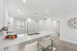 Picture of 4390 Exeter Drive Unit 206, Longboat Key, FL 34228