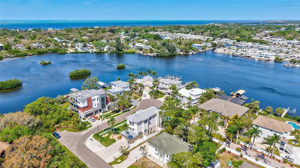 Picture of 1700 Oyster Point Way, Palm Harbor, FL 34683