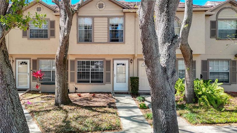 Picture of 2259 Fletchers Point Circle, Tampa FL 33613