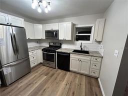 Picture of 207 W Greenwood Street, Groveland, FL 34736