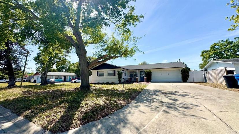 Picture of 232 SE Monroe Circle N, St Petersburg FL 33703