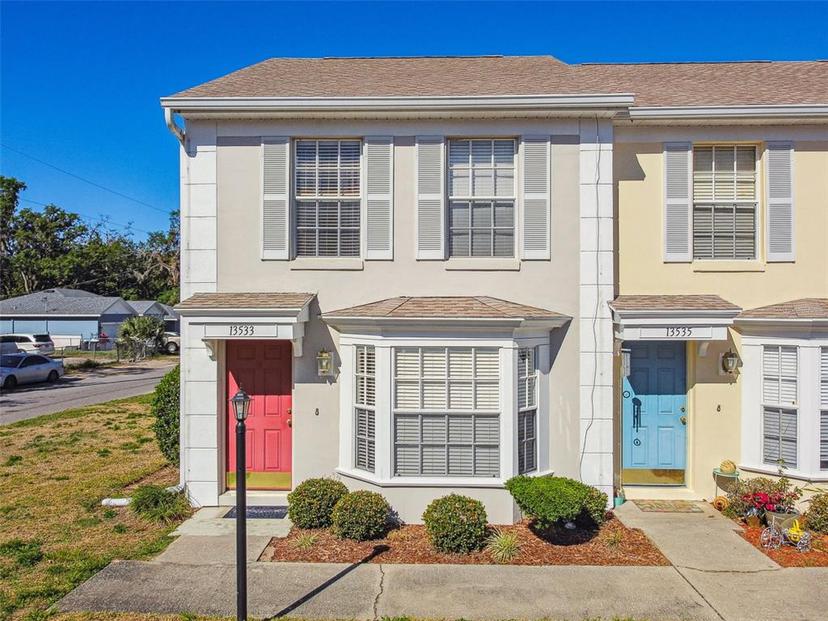Picture of 13533 Embassy Park Court, Dade City FL 33525