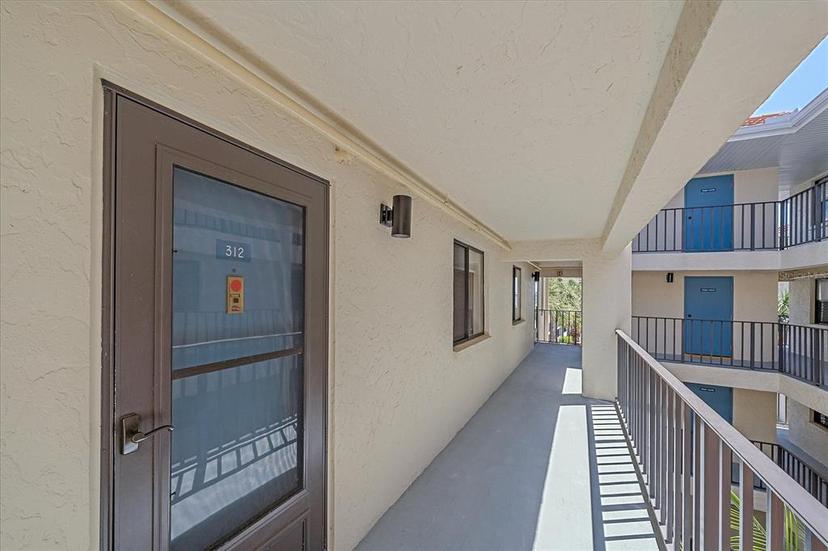 Picture of 1701 Beach Road Unit 312, Englewood FL 34223
