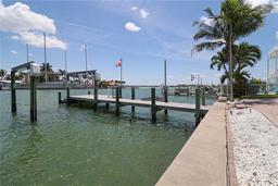 Picture of 11105 5Th Street E, Treasure Island, FL 33706
