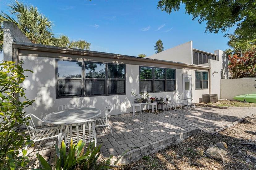 Picture of 501 Lakeside Drive Unit 501, Bradenton FL 34210