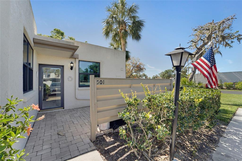 Picture of 501 Lakeside Drive Unit 501, Bradenton, FL 34210
