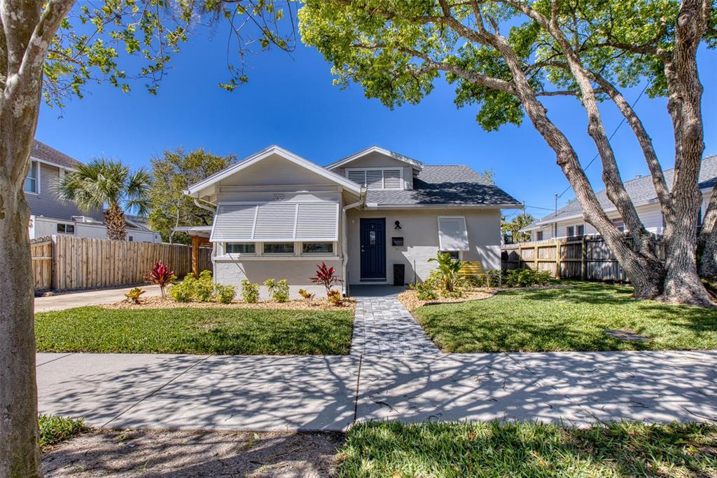 Picture of 308 S Orange Street, New Smyrna Beach, FL 32168