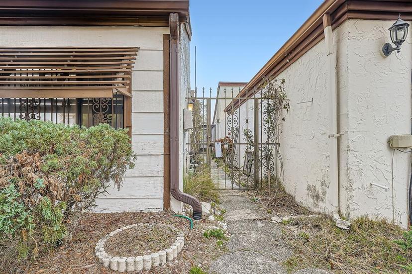 Picture of 7509 Rocky Point Drive, Hudson FL 34667