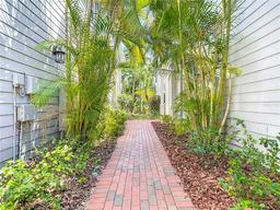 Picture of 2874 Bayshore Trails Drive, Tampa, FL 33611