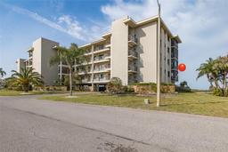 Picture of 8251 Brent Street Unit 918, Port Richey, FL 34668
