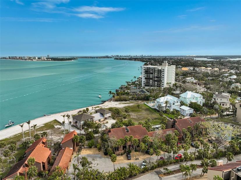 Picture of 105 Pass Key Road Unit 105, Sarasota FL 34242