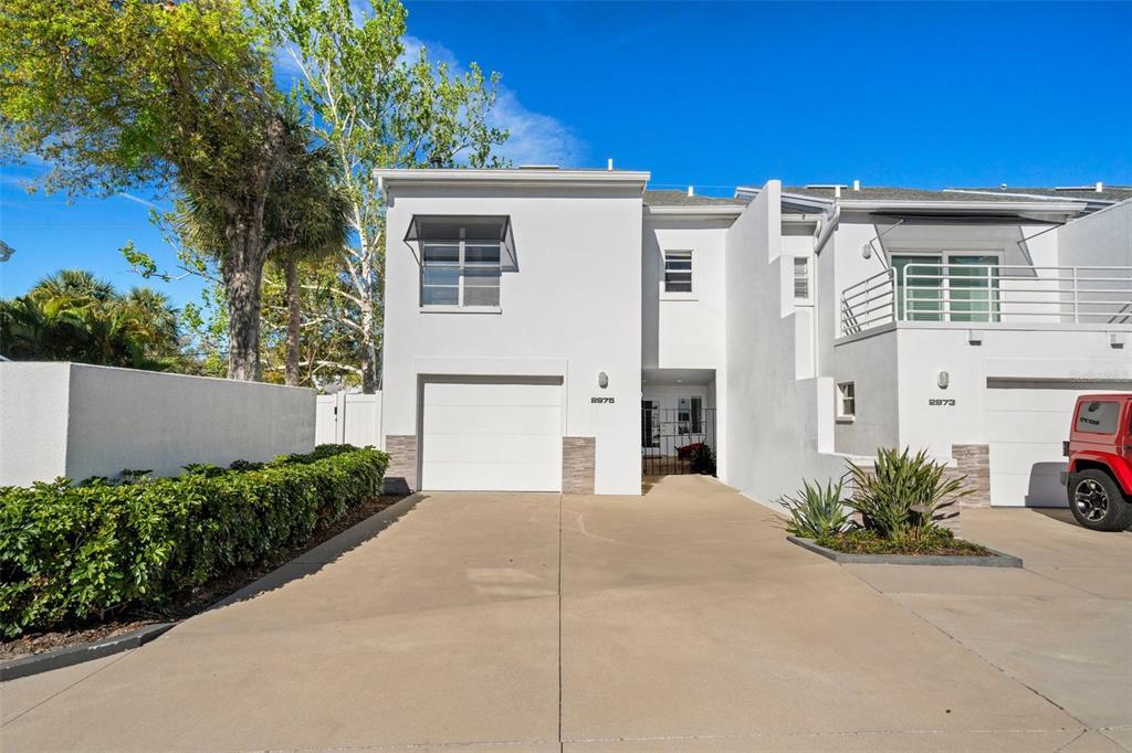 Picture of 2975 W Knights Avenue, Tampa, FL 33611