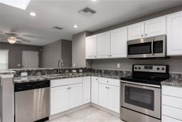 Picture of 6706 NW 26Th Terrace, Gainesville, FL 32653