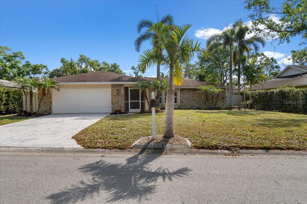 Picture of 214 Whispering Oaks Court, Sarasota, FL 34232