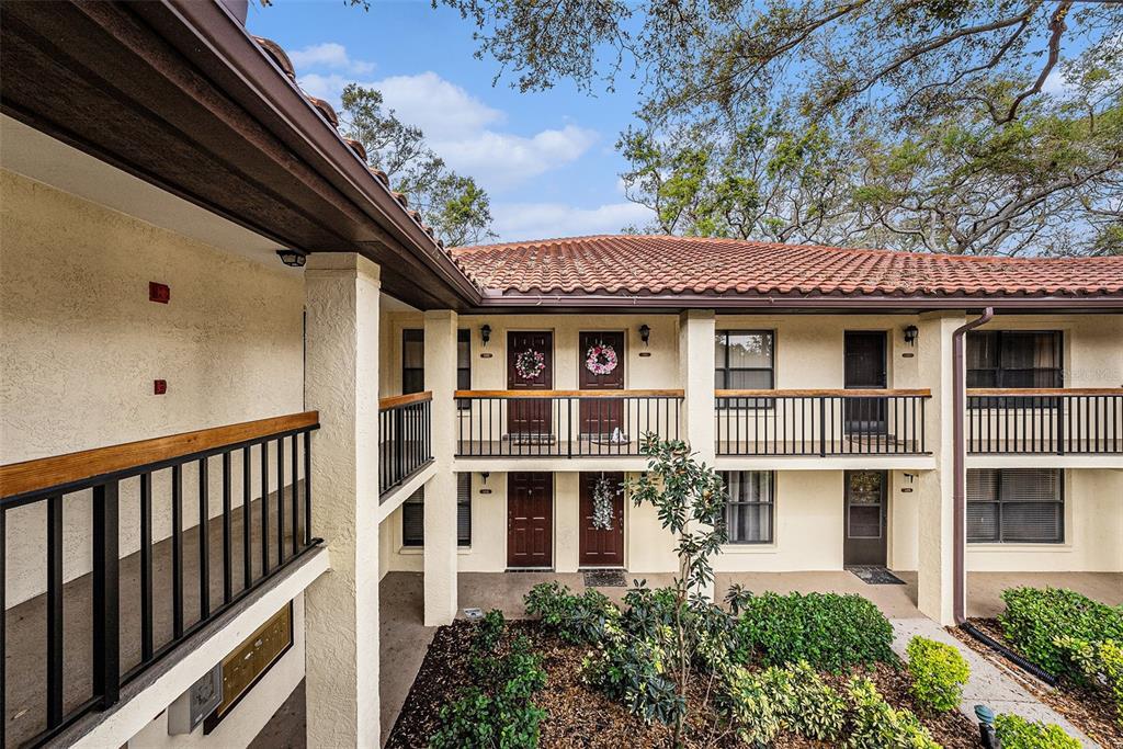 Picture of 110 Hammock Pine Boulevard Unit 110, Clearwater, FL 33761