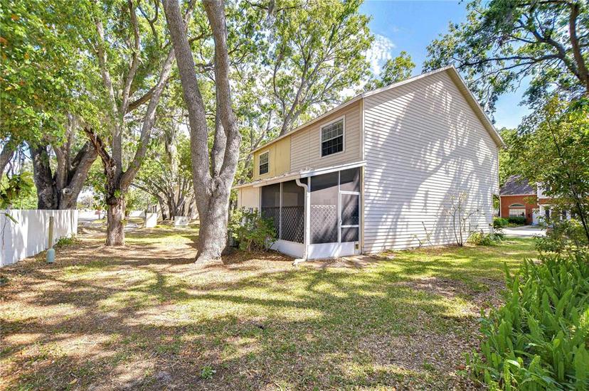 Picture of 612 Saint Henry Drive, Brandon FL 33511