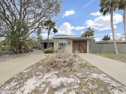 Picture of 101 Gulf Boulevard, Belleair Beach, FL 33786
