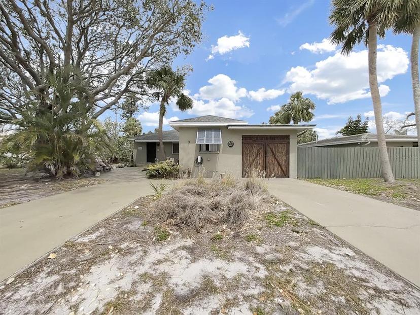 Picture of 101 Gulf Boulevard, Belleair Beach FL 33786
