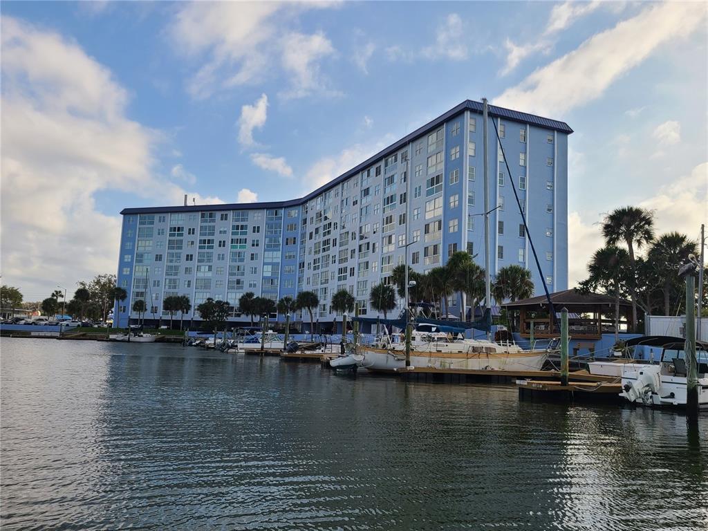 Picture of 4939 Floramar Terrace Unit 810, New Port Richey, FL 34652