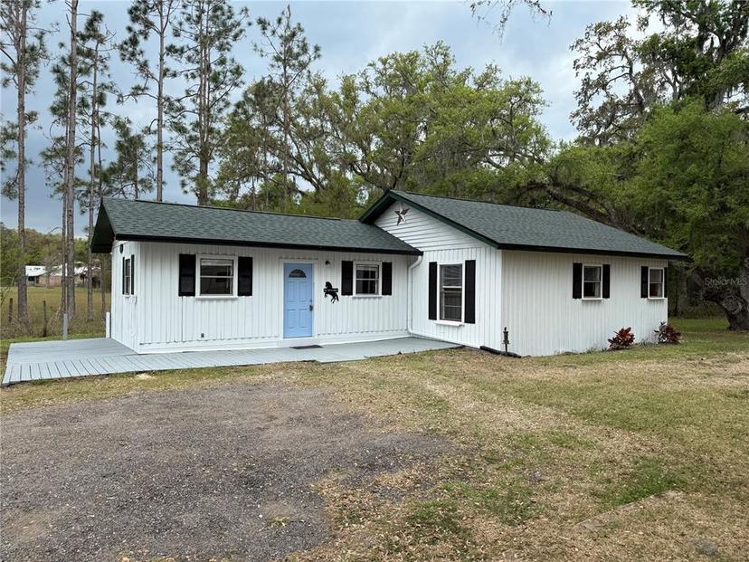 Picture of 1010 County Road 416N, Lake Panasoffkee FL 33538