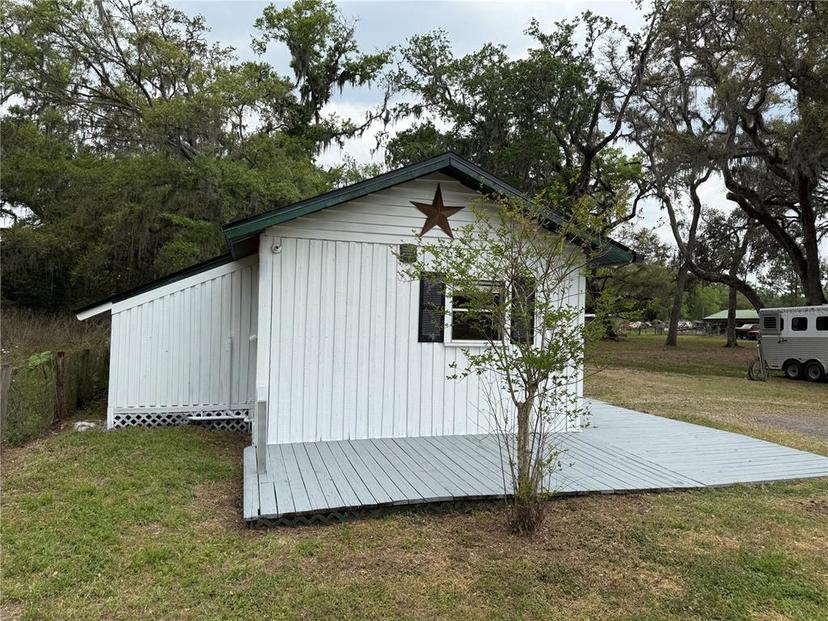 Picture of 1010 County Road 416N, Lake Panasoffkee FL 33538