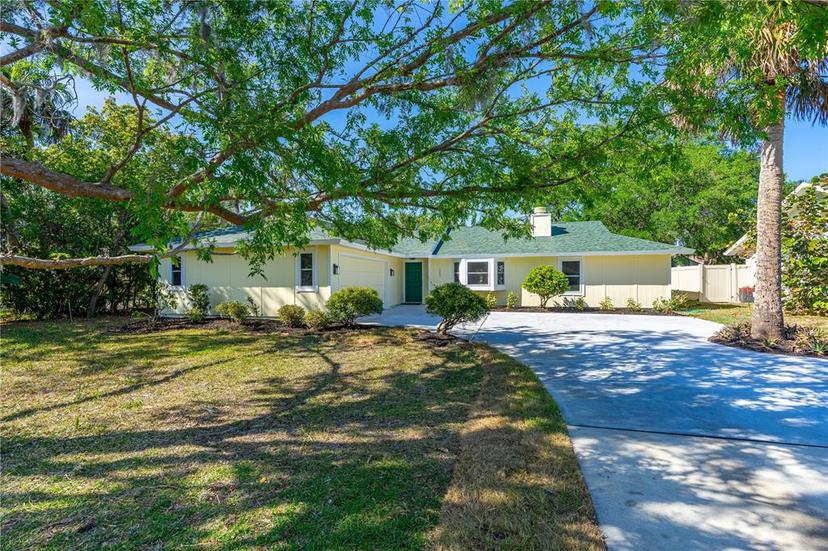 Picture of 1227 Wayne Avenue, New Smyrna Beach FL 32168