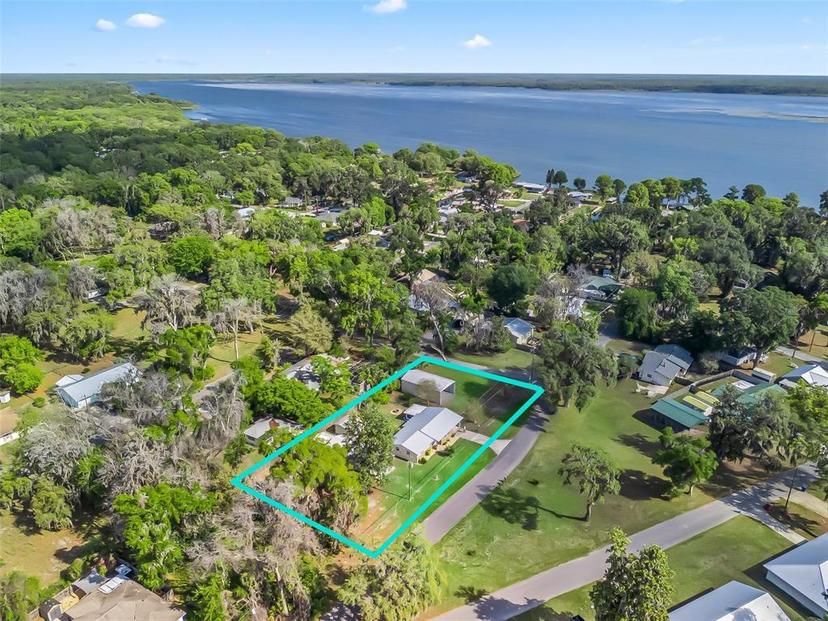 Picture of 2376 Cr 444, Lake Panasoffkee FL 33538