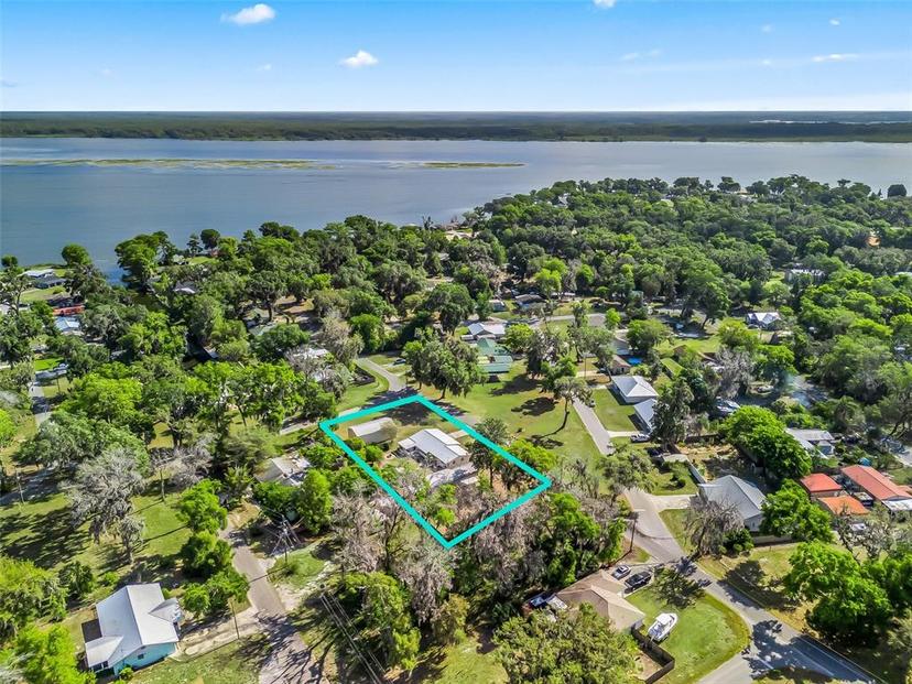 Picture of 2376 Cr 444, Lake Panasoffkee FL 33538