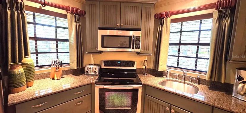 Picture of 472 Blue Heron Circle, River Ranch FL 33867
