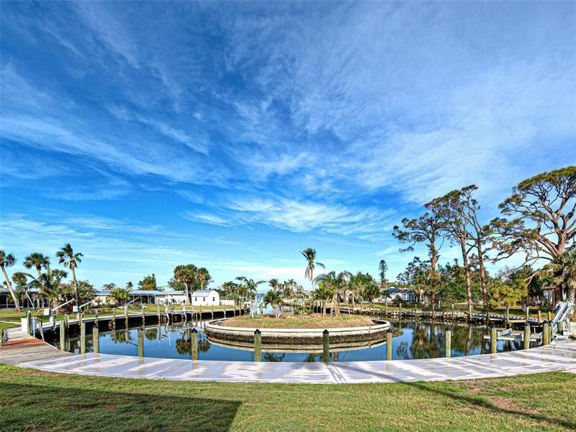 Picture of 202 South Drive, Englewood FL 34223