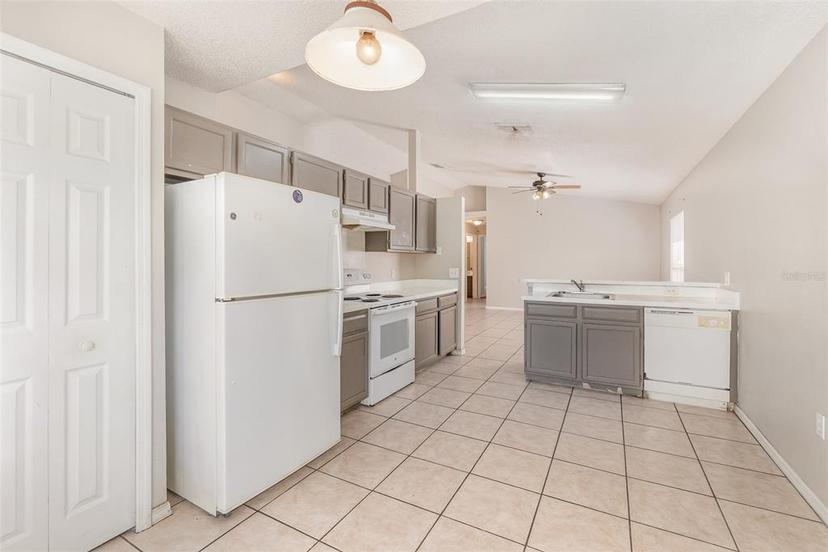 Picture of 7435 Groveoak Drive, Orlando FL 32810