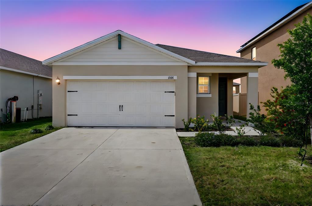 Picture of 1268 Cascades Avenue, Davenport, FL 33837