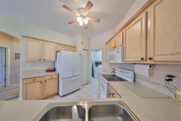 Picture of 2112 Acadia Greens Drive Unit 62, Sun City Center, FL 33573