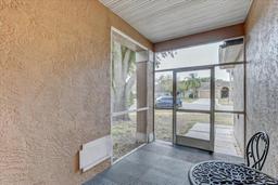 Picture of 4704 Stove Place, Valrico, FL 33596