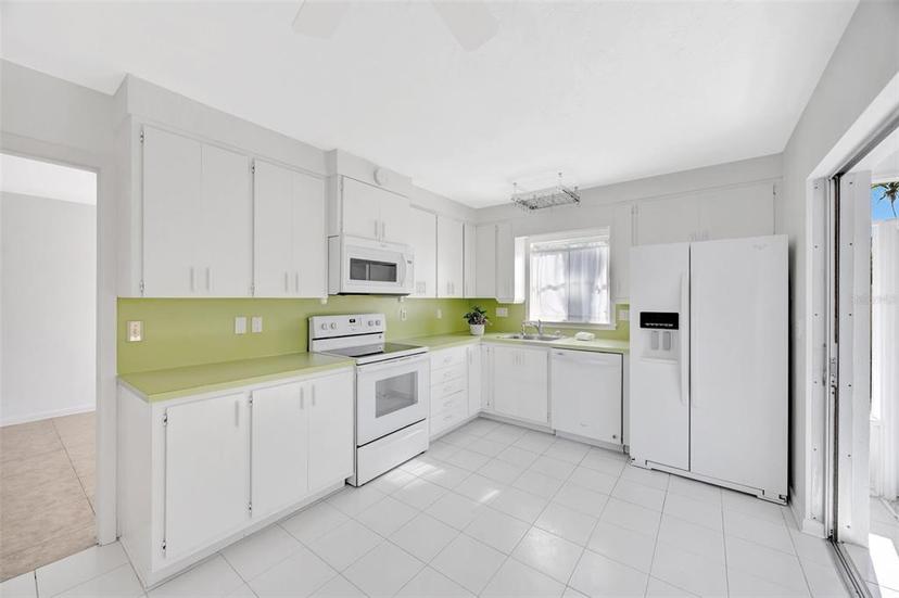 Picture of 13850 Sunset Drive, Largo FL 33774