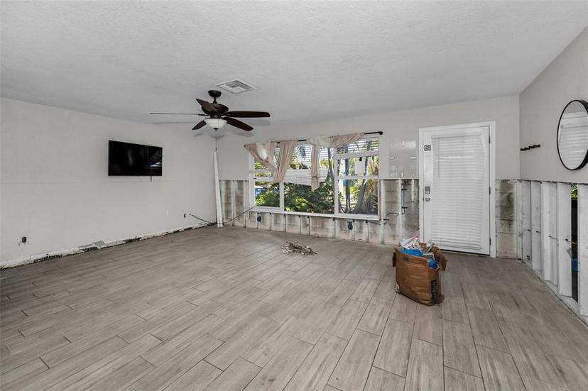 Picture of 810 Lantana Avenue, Clearwater Beach FL 33767