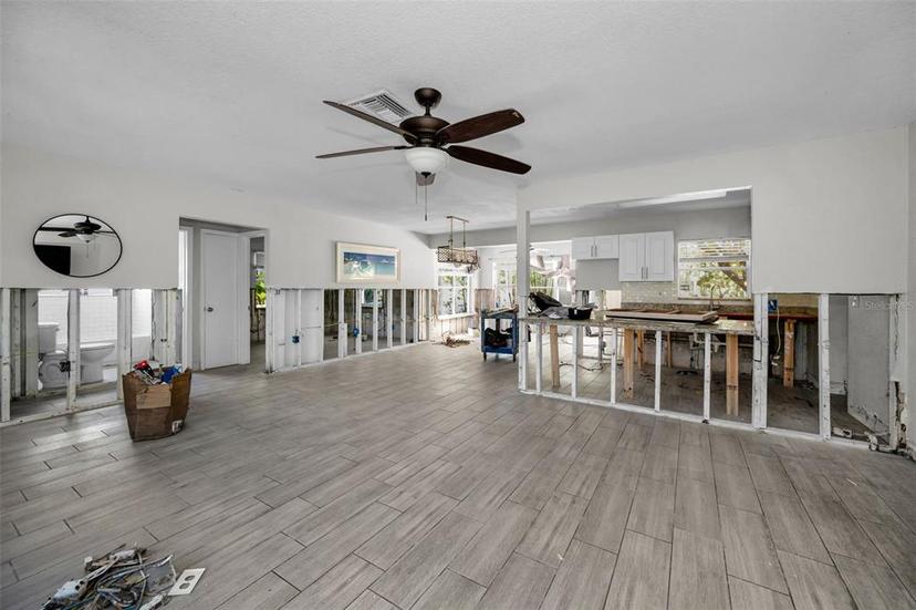 Picture of 810 Lantana Avenue, Clearwater Beach FL 33767