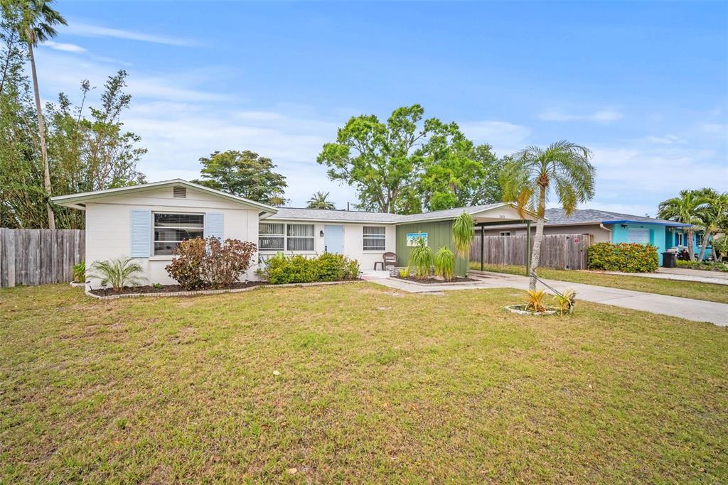 Picture of 2620 White Sands Drive, Sarasota, FL 34231